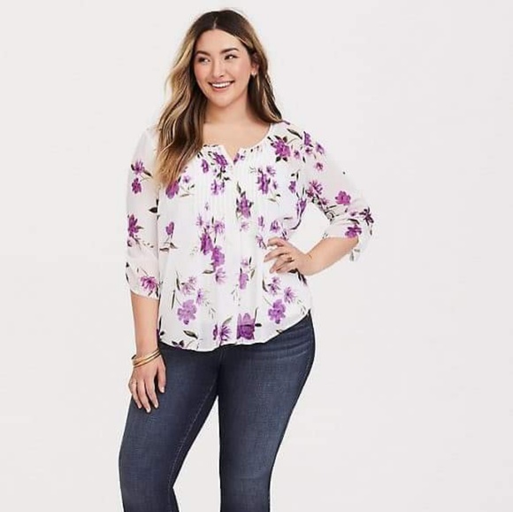 torrid Tops - NWT Torrid 2X White with Flowers Chiffon Blouse